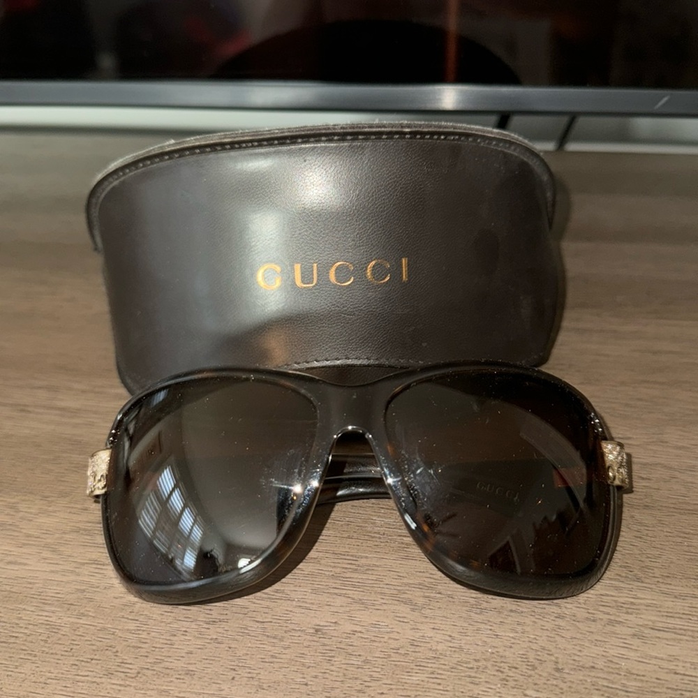 Gucci sunglasses with case